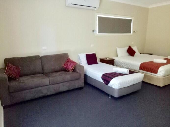Hillview Farmstay Gundagai Exterior photo